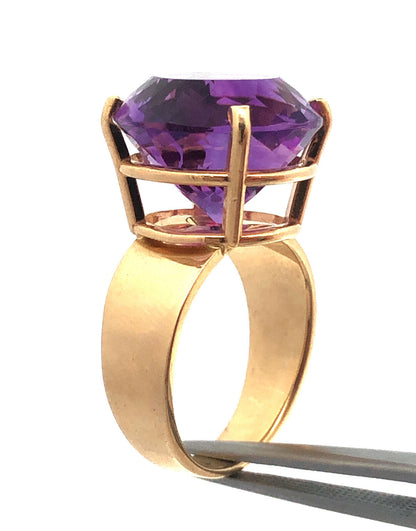 14K Yellow Gold Amethyst Cocktail Statement Solitaire Size 7.75 Ring