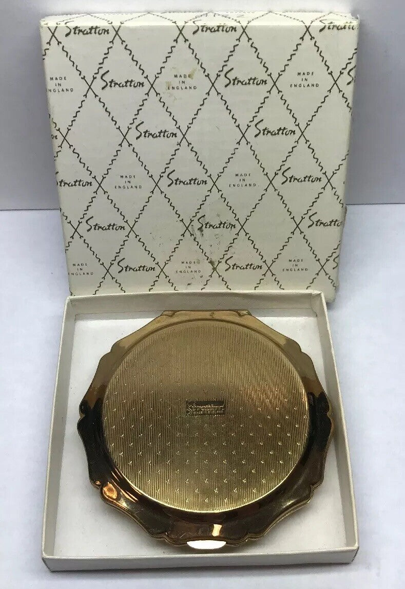 Vintage Stratton Of England Blue WedgeWood Maids Dancing Gold Tone Compact
