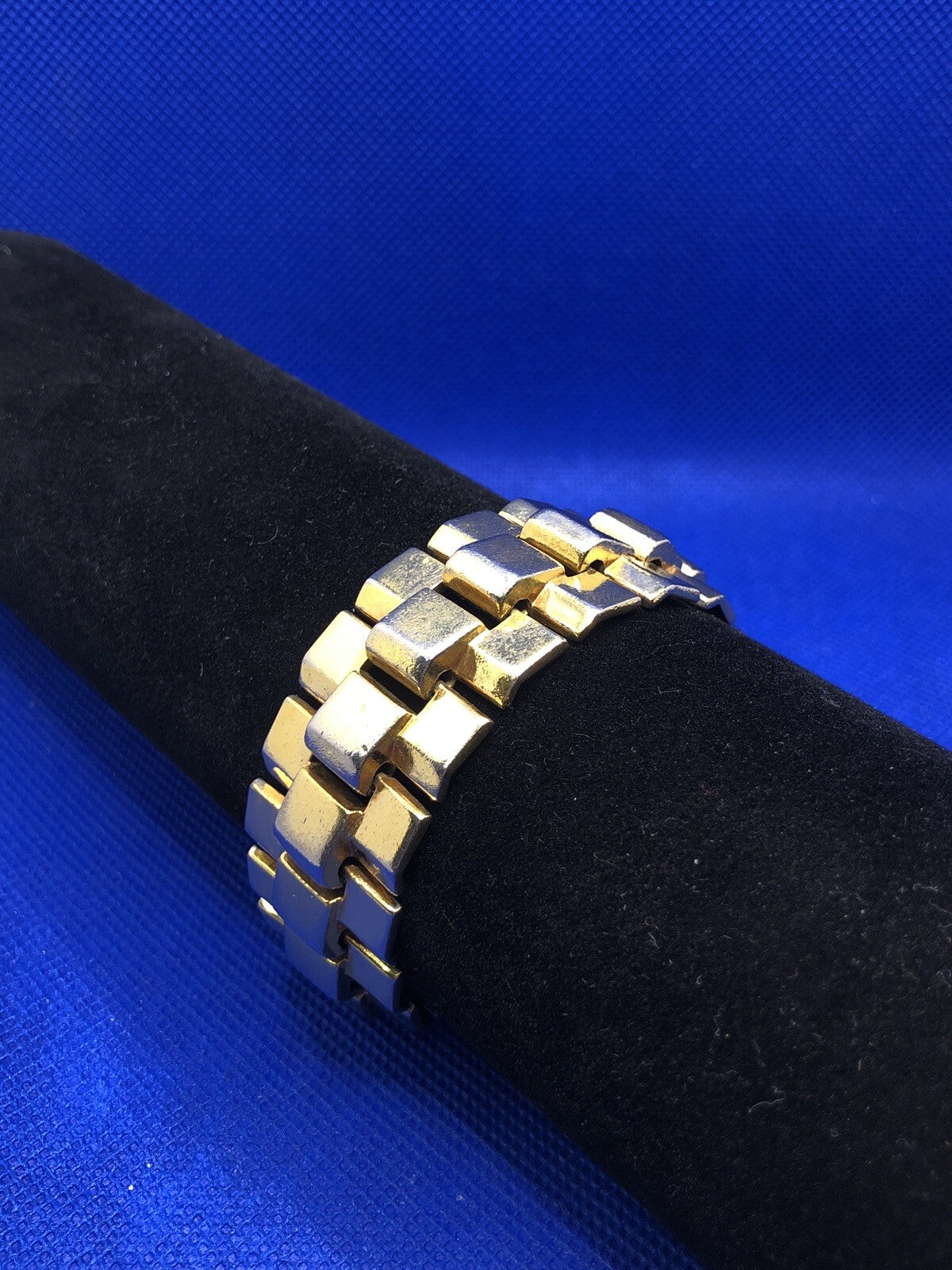 Mid Century Trifari Gold Tone Modernist Accordion Link Chunky Statement Bracelet