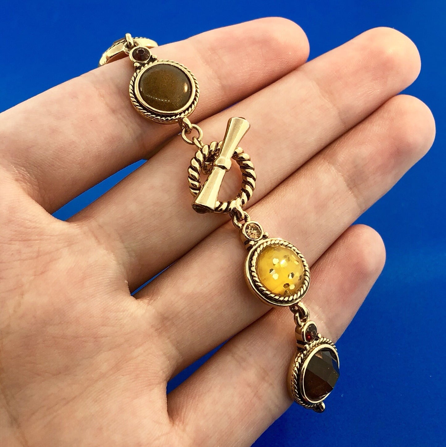 Ladies Gold Tone Brown Gold Amber Fauceted Resin Bead Panel Toggle Bracelet