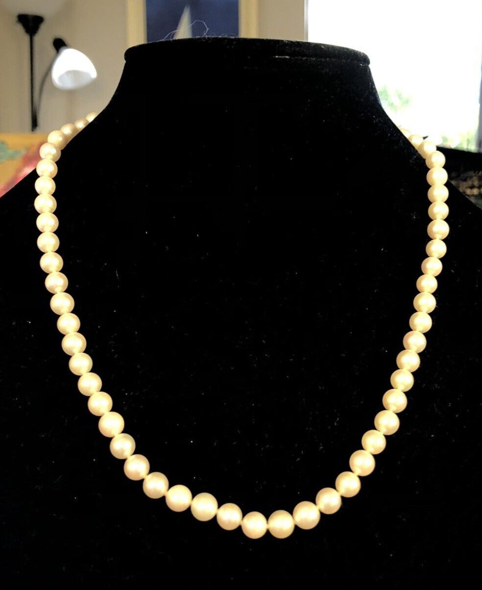 Vintage Majorica 14K Yellow Gold White Simulated Pearl Knotted Beaded Necklace