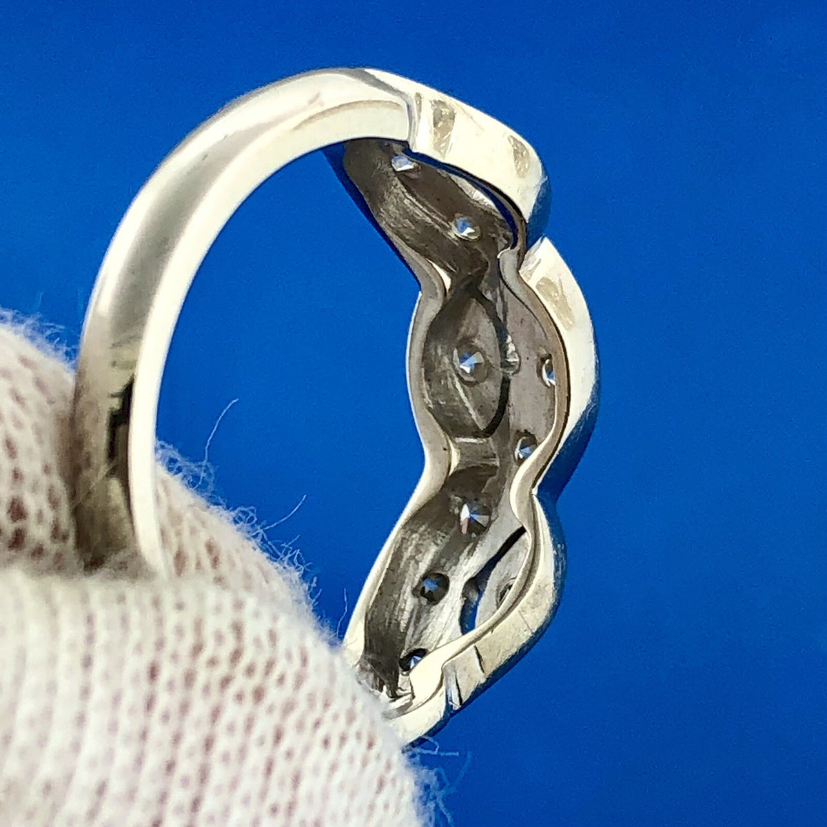 Mid Century 14K White Gold Diamond Modernist Entwined Wave Wedding Band Ring