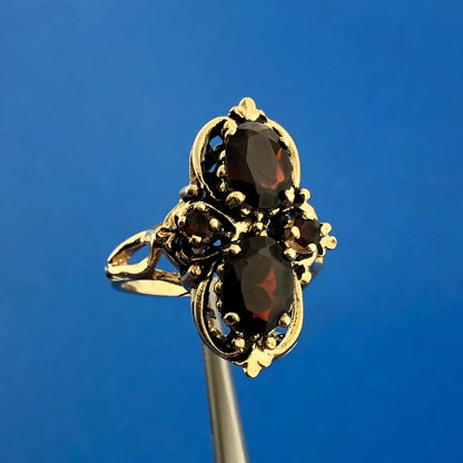 Vintage 14k Yellow Gold Oval Round Cut Red Garnet Statement Ring Size 7.5