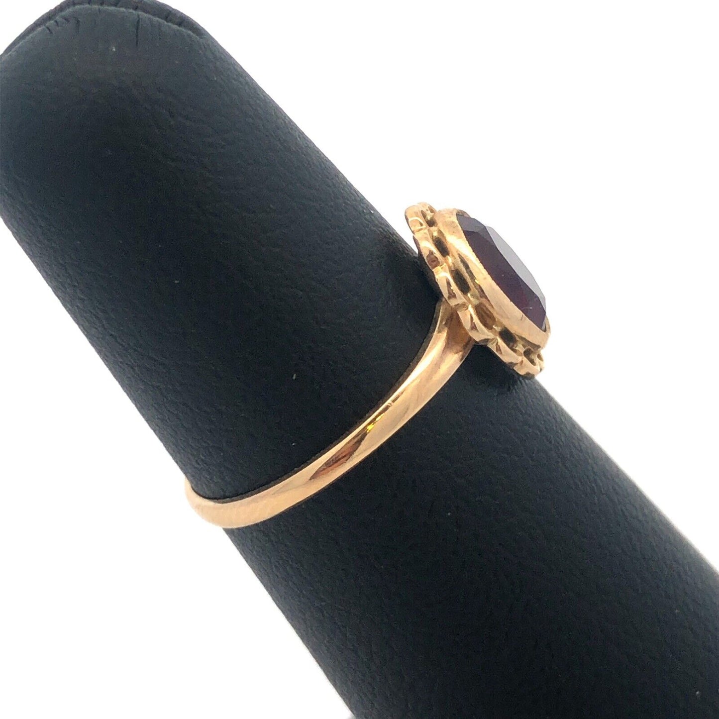 Vintage PSCO 10K Yellow Gold Oval Garnet January Anniversary Sweetheart Ring