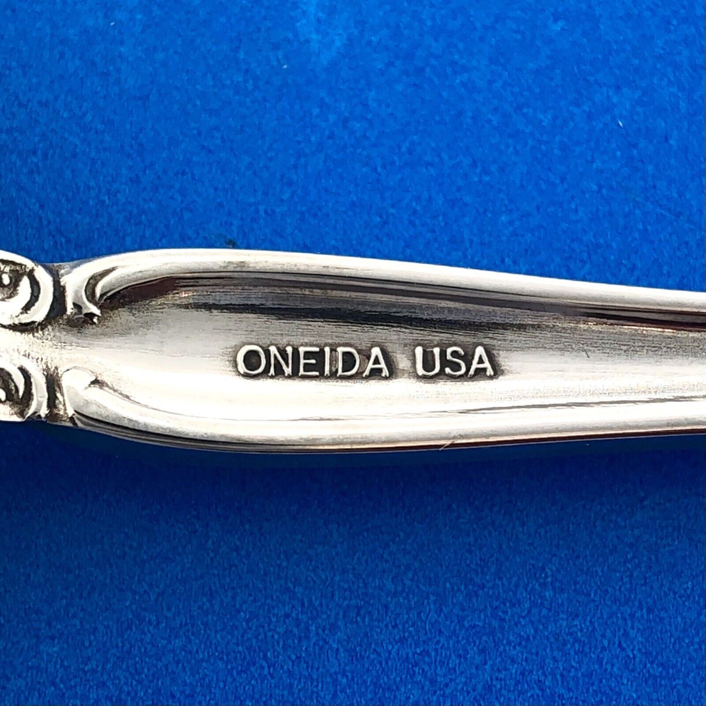 Oneida Michelangelo 18/10 Stainless Flatware 5 Five Piece Place Setting