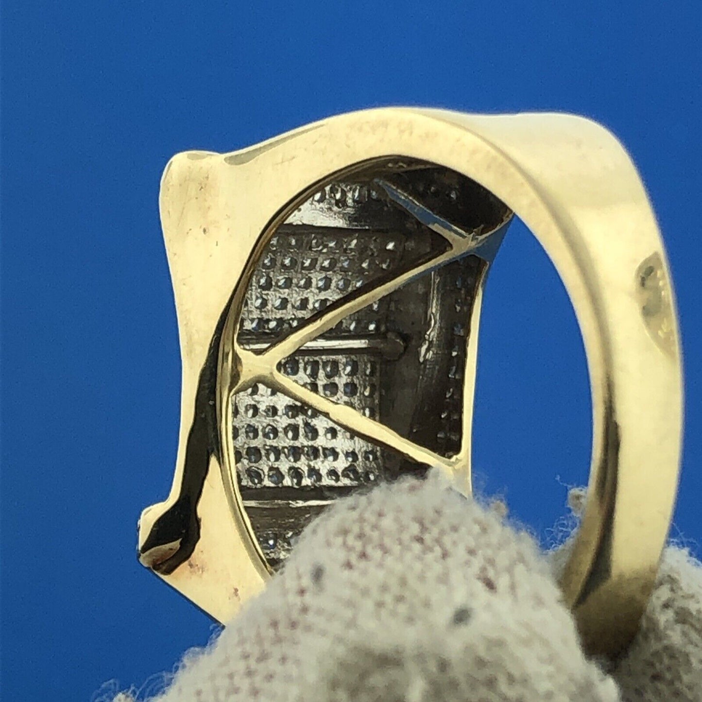 Gorgeous 10k Yellow Gold 0.5ct Round Cut Diamond Statement Ring Size 10