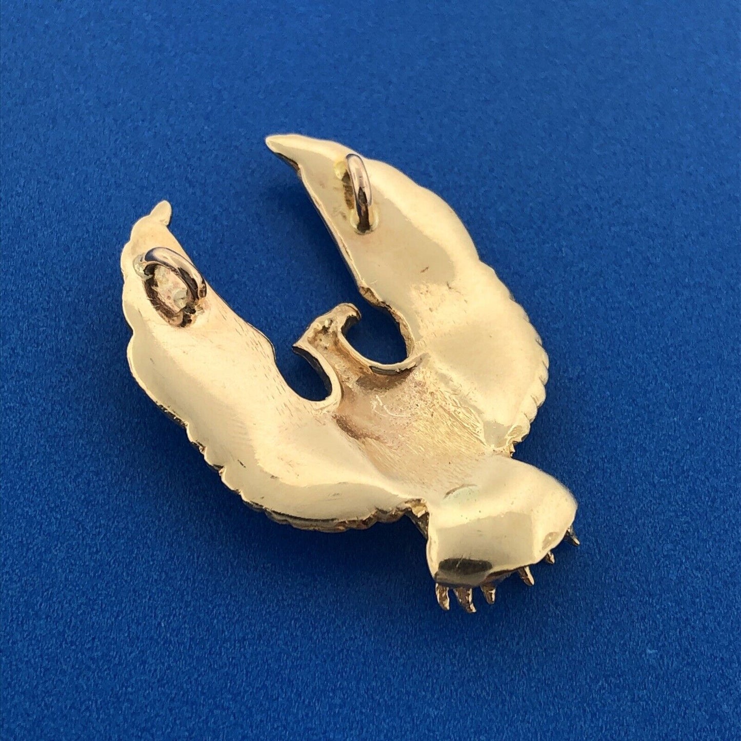 Gorgeous 10K Yellow Gold American Patriotic Bald Eagle Freedom Bird Pendant