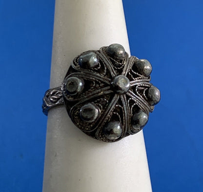 Retro 925 Sterling Silver Filigree Floral Etched Floral Dome Ring