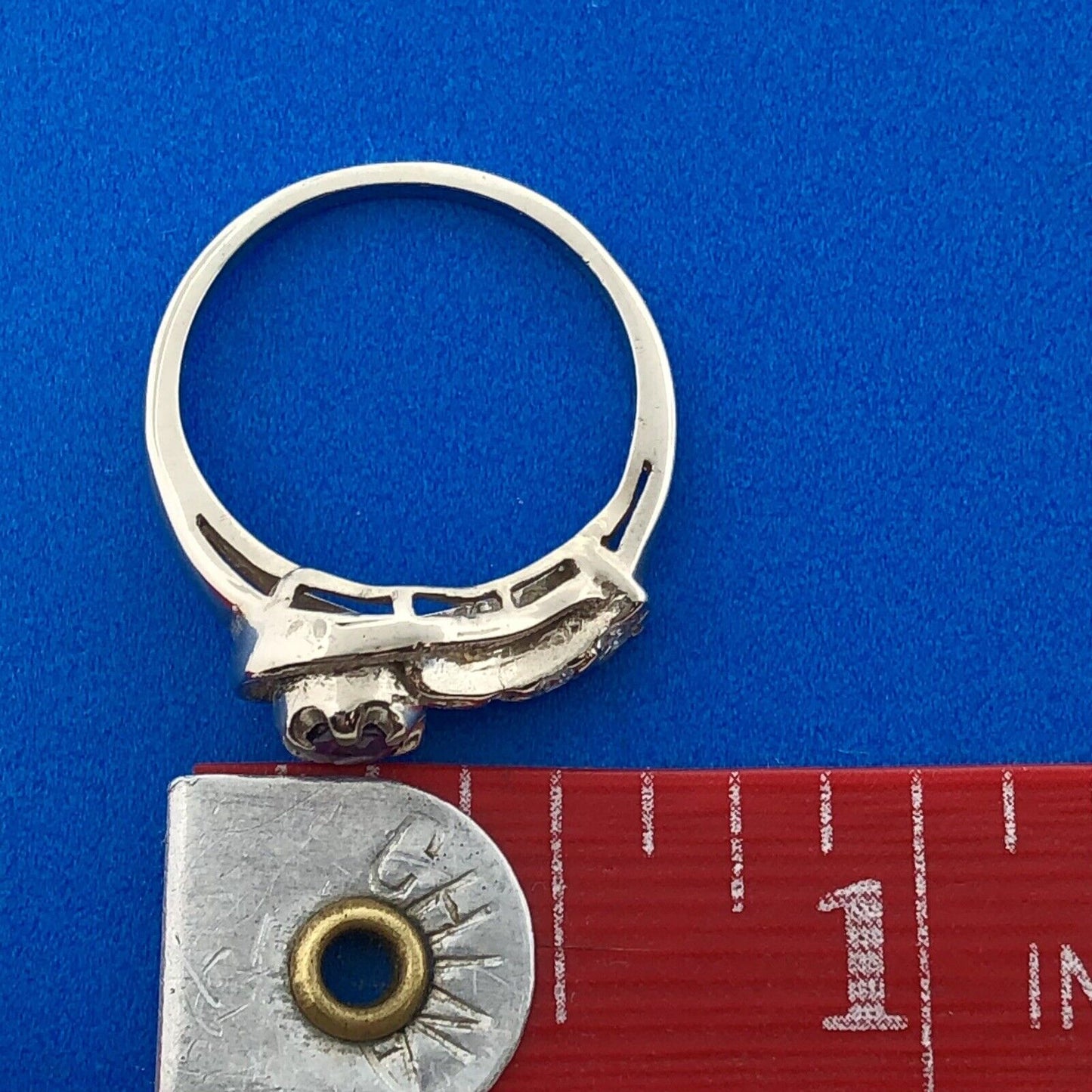 Modernist 14k White Gold Round Cut Pink Ruby Diamond Accent Ring Size 4.75