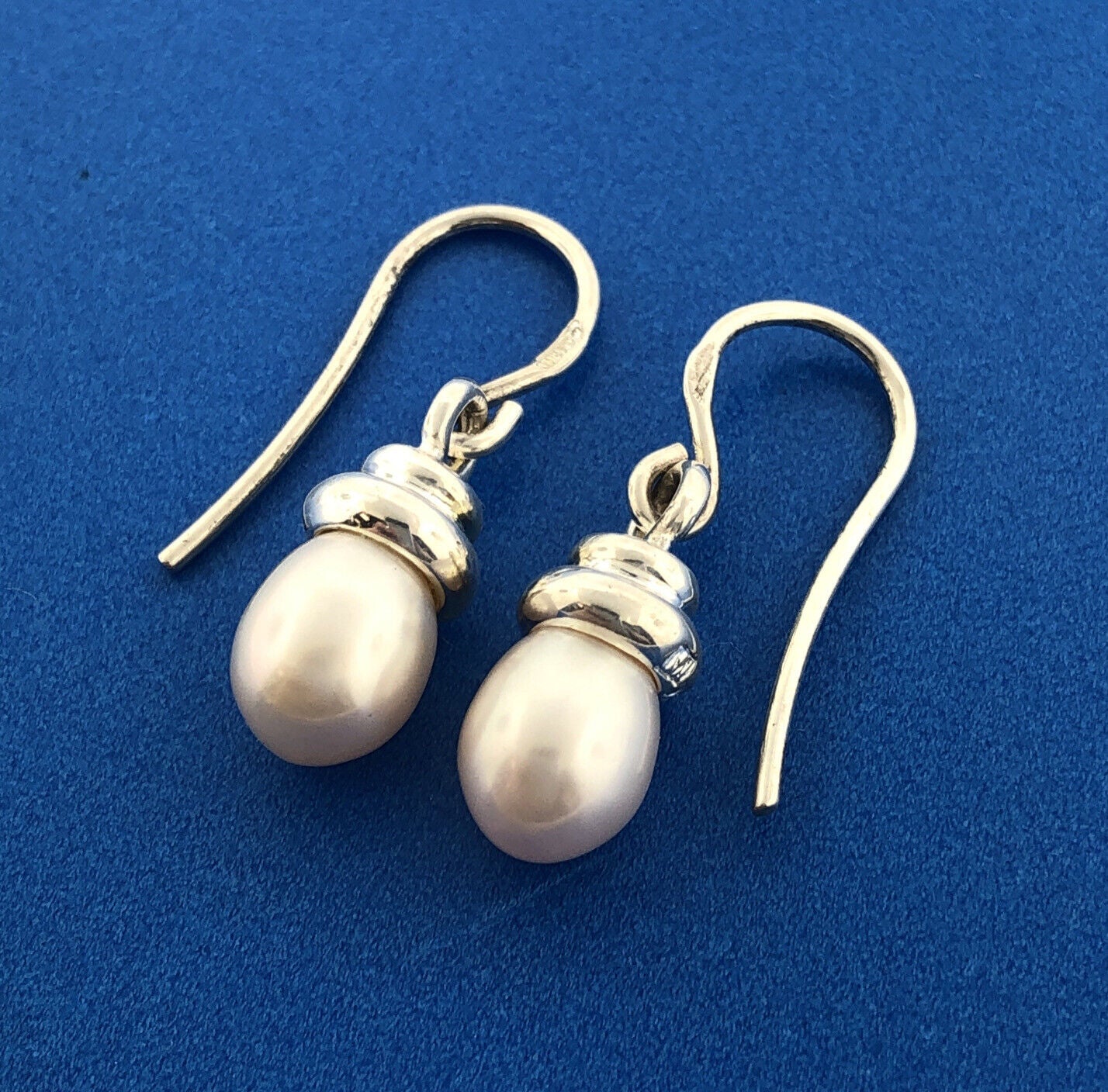 Stunning Sterling Silver 925 Elongated White Pearl Bulb Dangle Hook Earrings