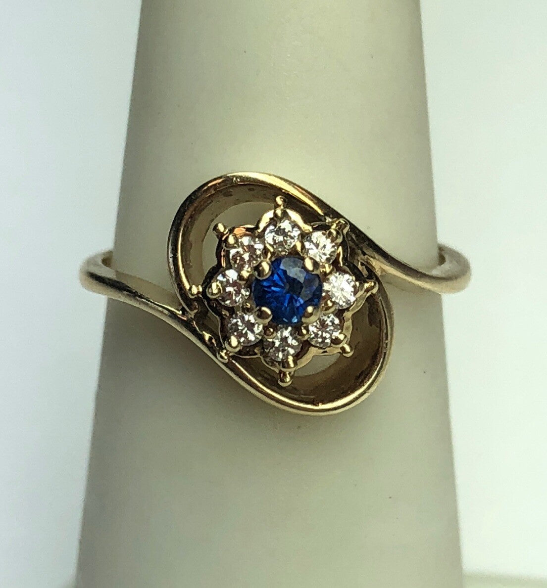 Designer 14K Yellow Gold Diamond Sapphire Free Form Flower Cocktail Ring