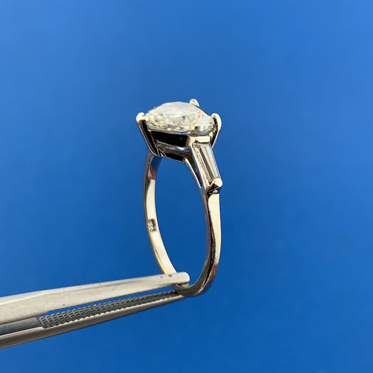 Sparkling 925 Sterling Silver Cubic Zirconia CZ Heart Solitaire w/ Accents Ring