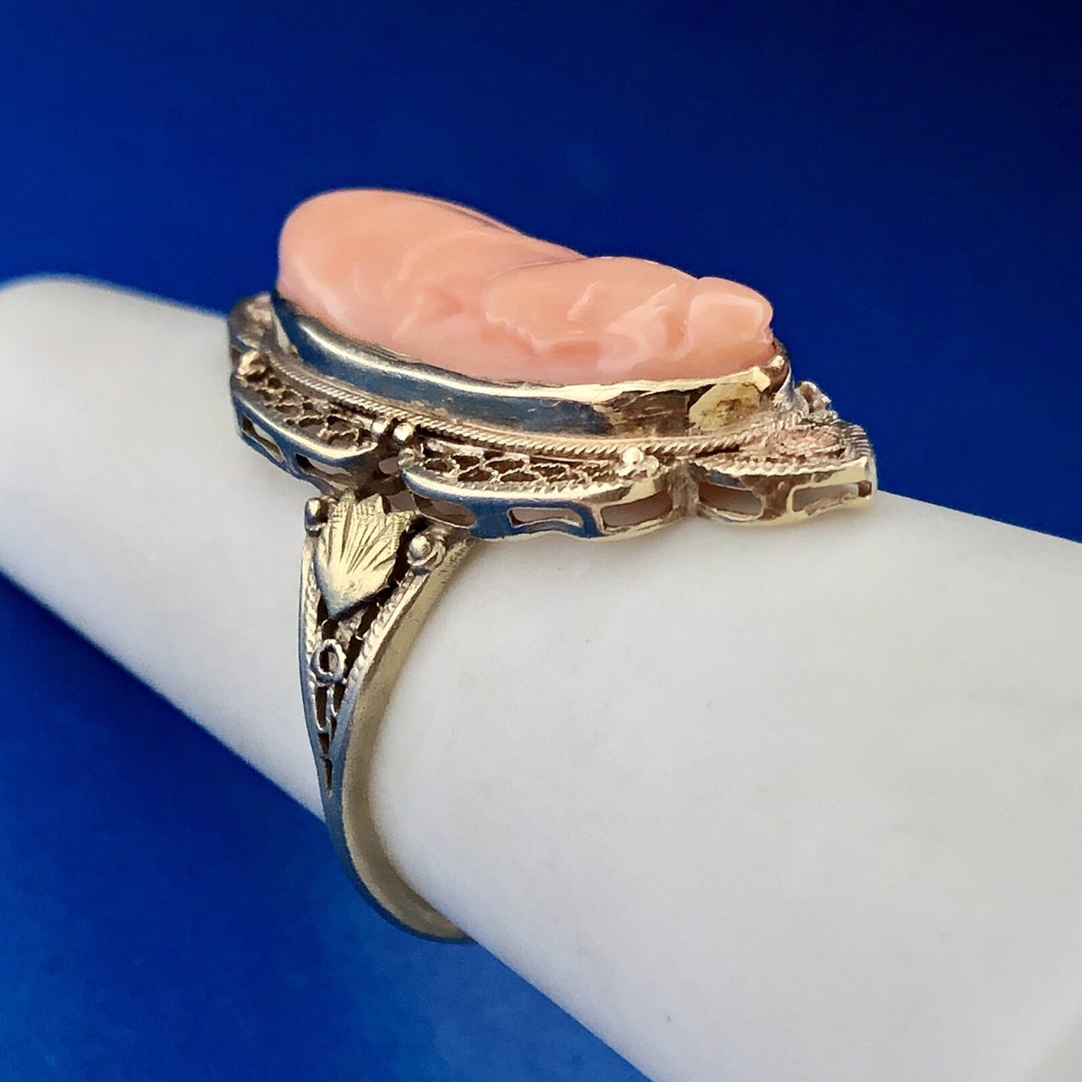 Victorian 14K Yellow Gold Carved Pink Cameo Filigree Statement Finger Ring