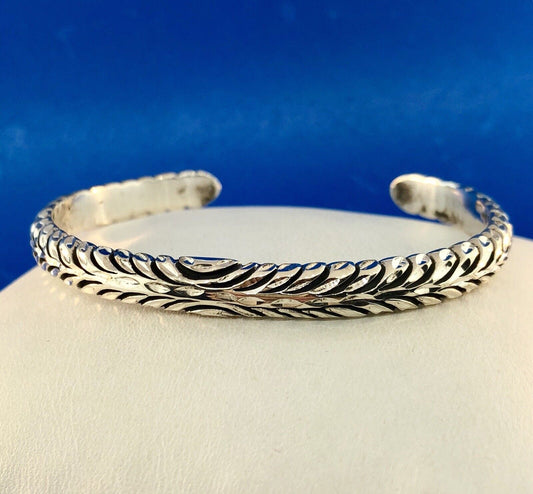 Native American Marked 925 Sterling Silver Diamond Etched Feather Cuff Bracelet