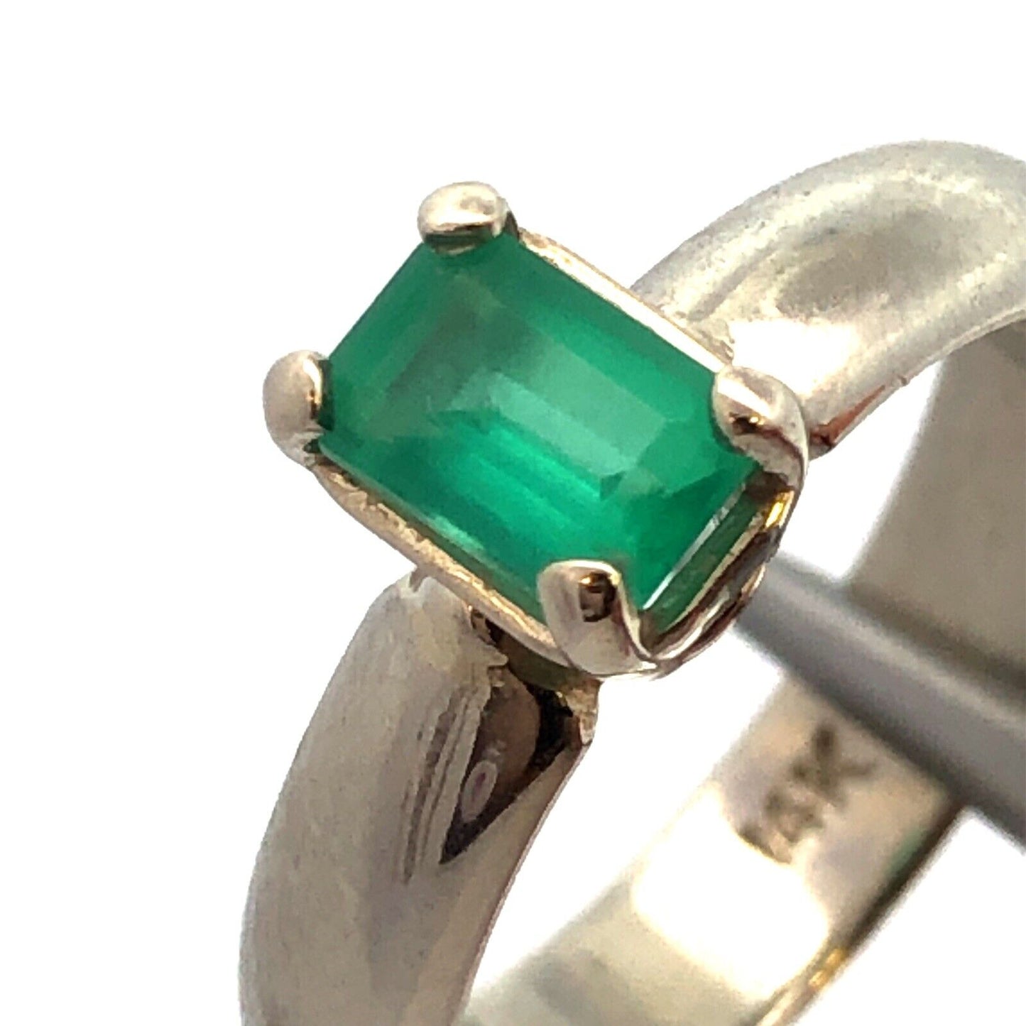 Estate 14K White Gold Green Emerald Solitaire May Anniversary Engagement Ring