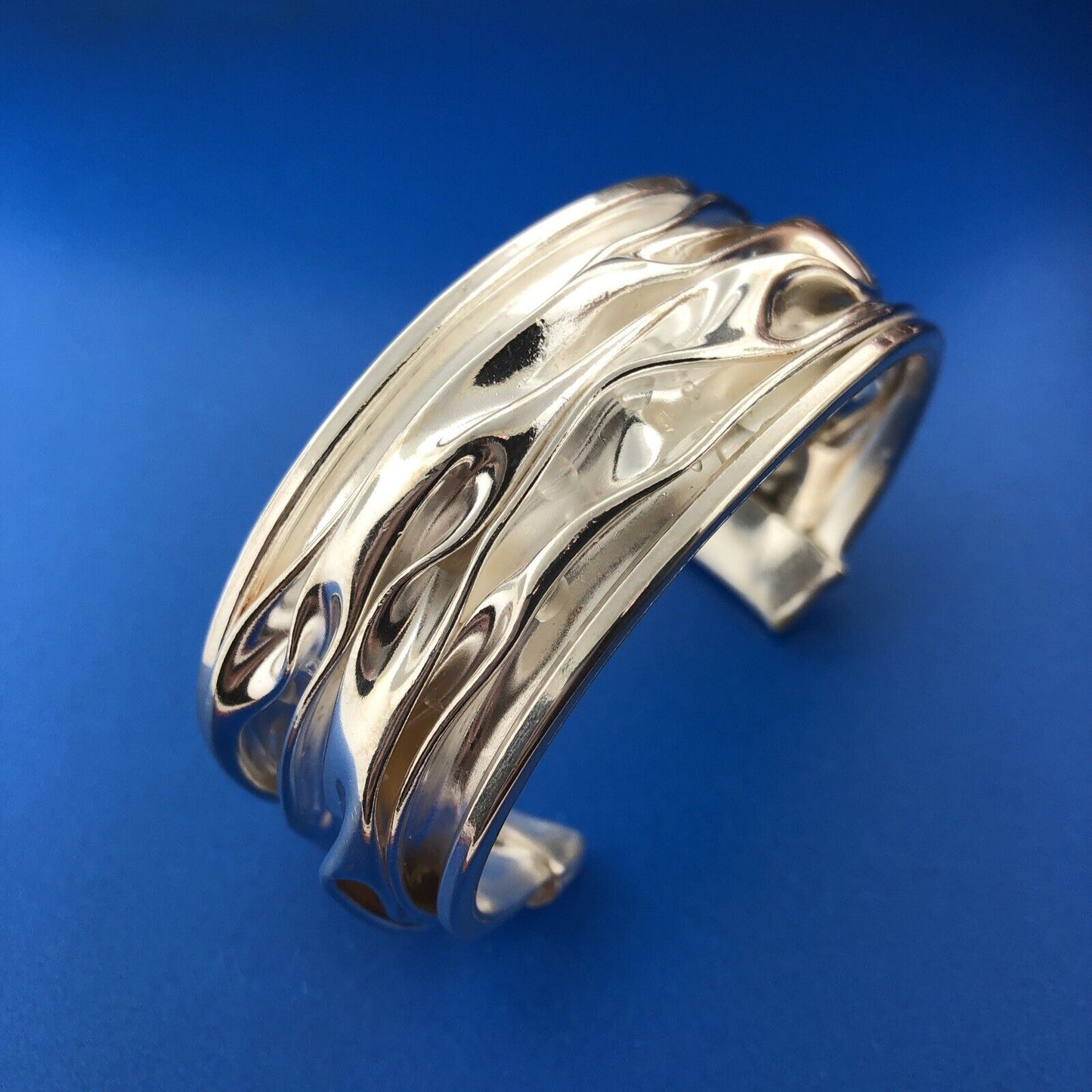 KatzoWork Kat Jamieson 999 Silver Shibori V Wide Handcrafted Cuff Bracelet