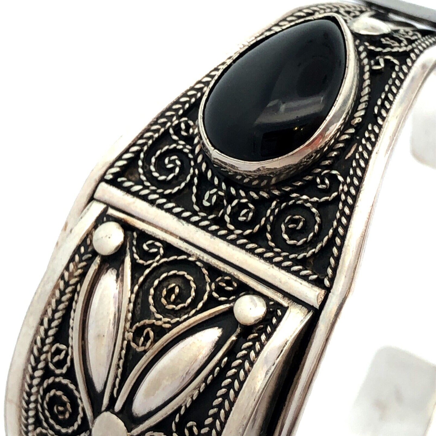 Vintage 925 Sterling Silver Black Onyx Filigree Swirl Open Cuff Bracelet