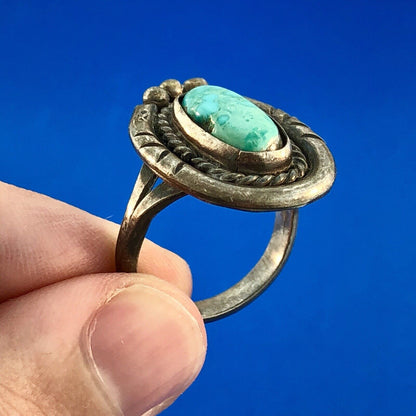 Vintage Native American Unsigned Sterling Silver 925 Turquoise Cabochon Ring