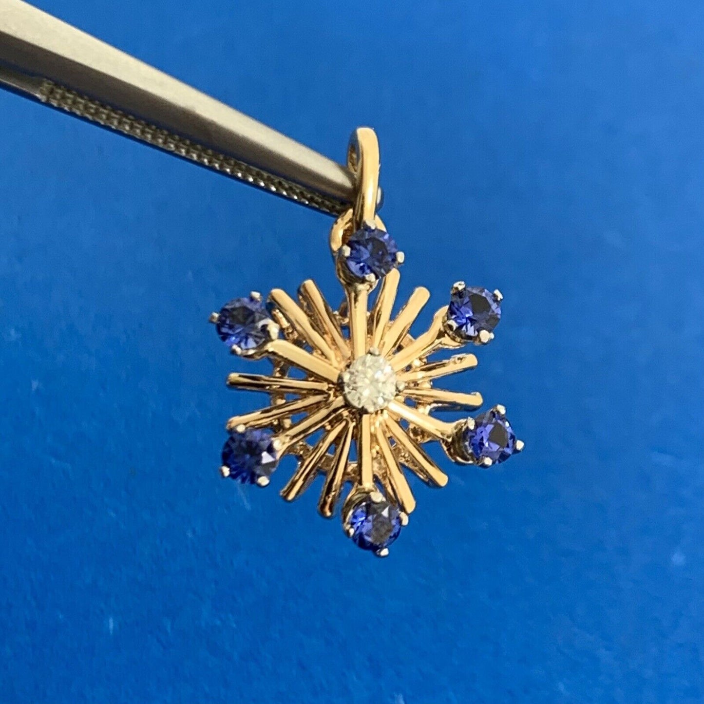 Vintage 14K Yellow Gold Blue Sapphire Diamond Pinwheel Starburst Pendant