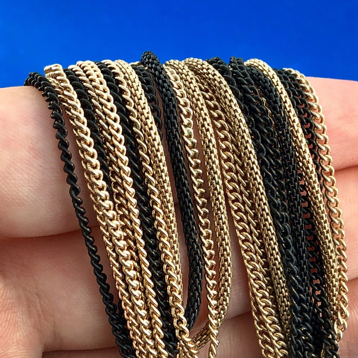 Ladies Gold And Black Tone Oval Cable Link 14 Strand Knotted Statement Necklace