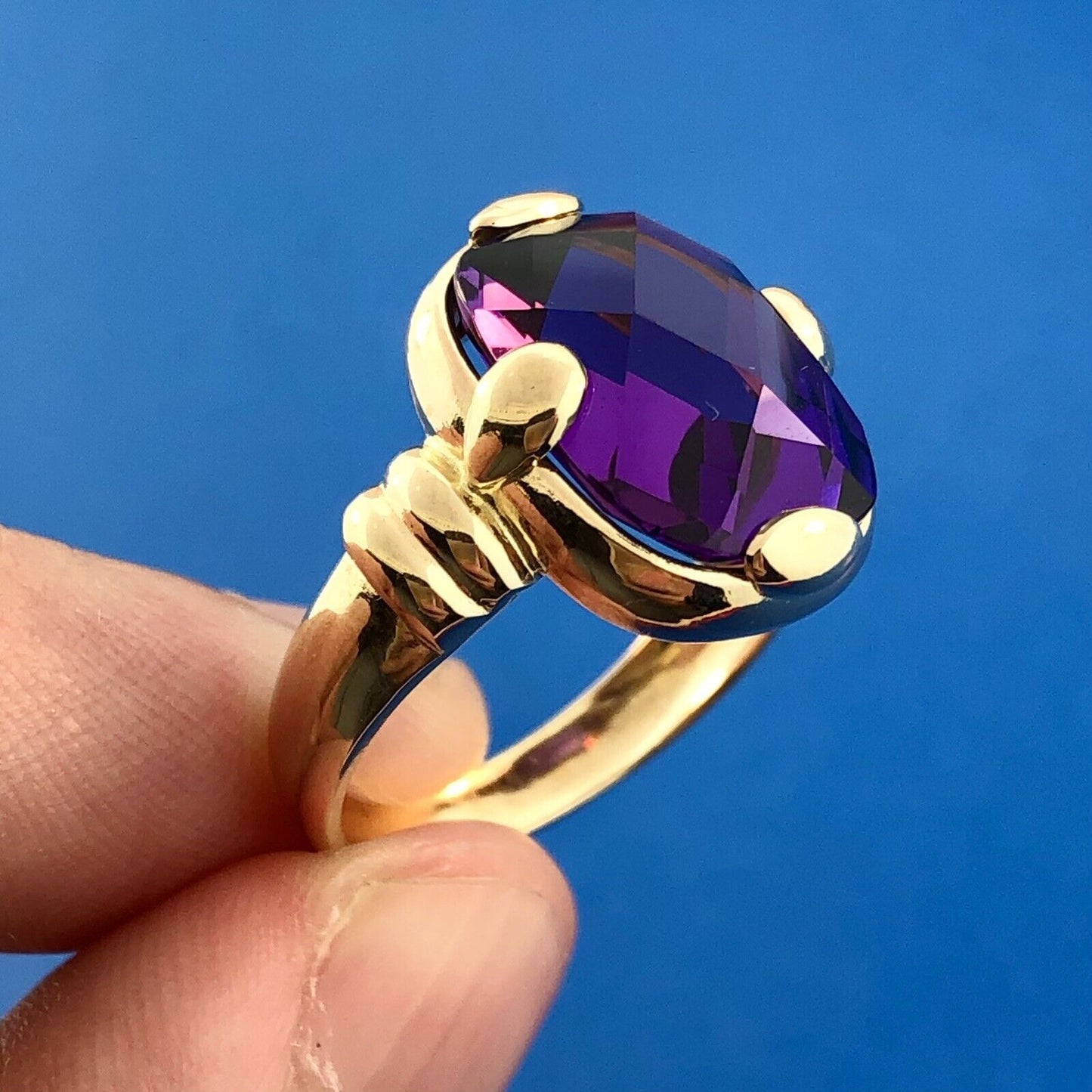 Modernist 14K Yellow Gold Cushion Cut Rectangle Purple Gemstone Anniversary Ring