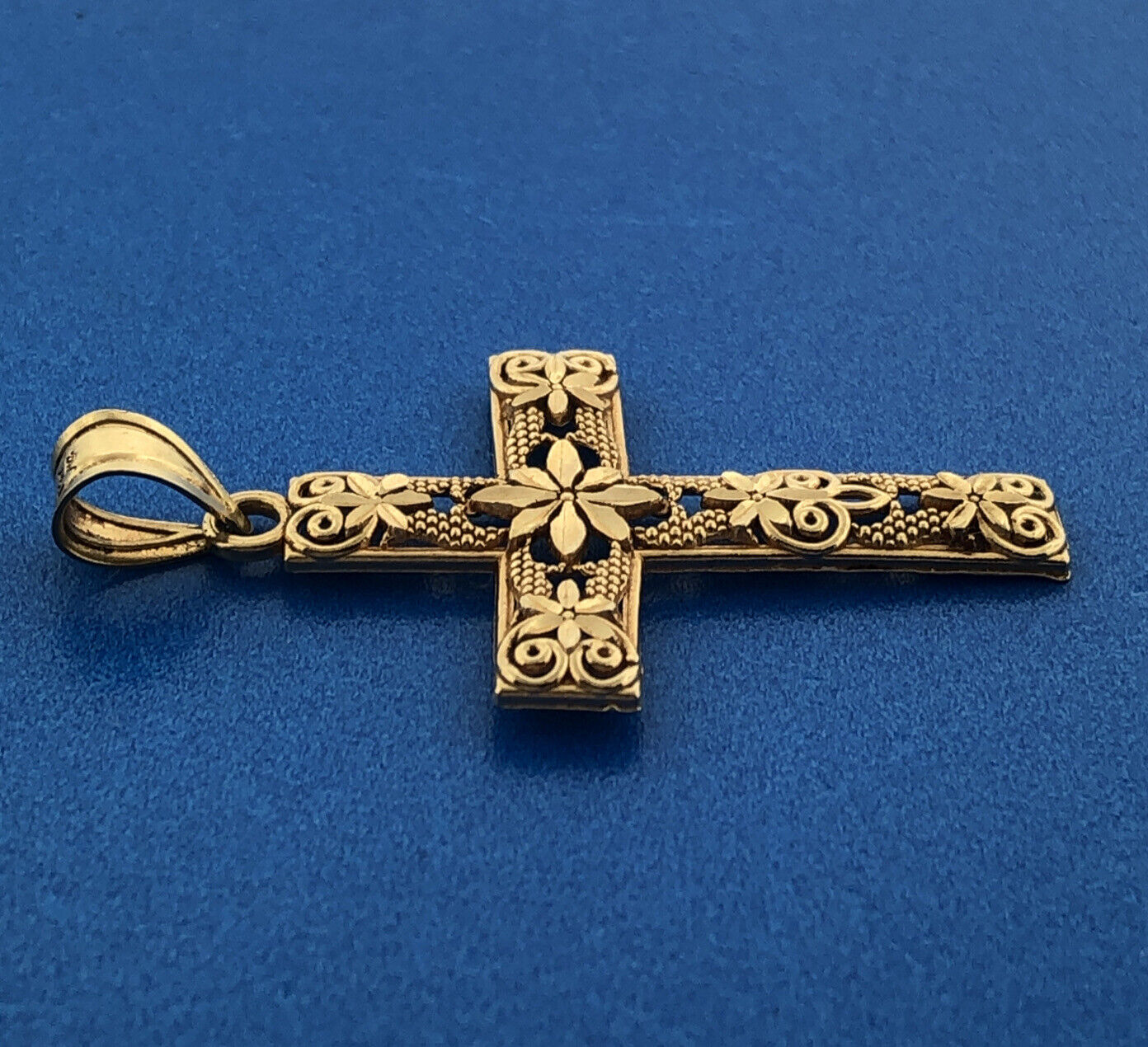 Gorgeous 14k Yellow Gold Openwork Religious Faith Floral Cross Dangle Pendant