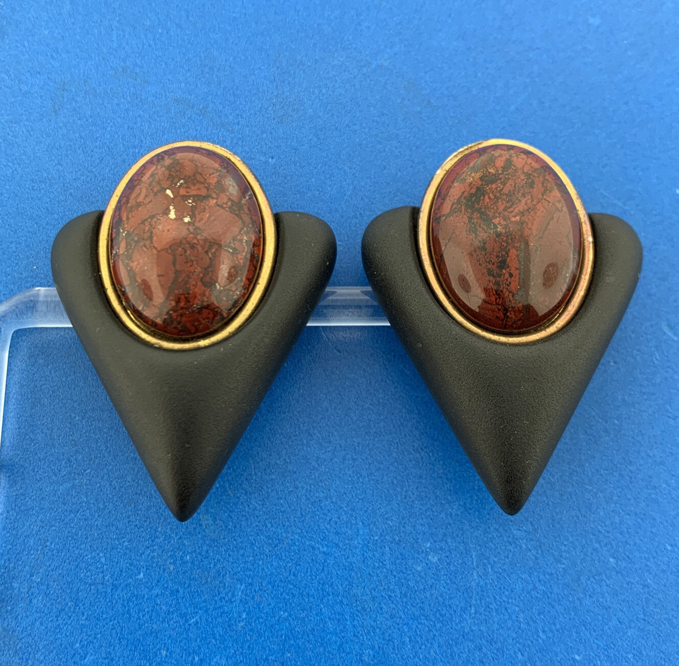Vintage Modernist Red Jasper Black Resin Triangular Statement Clip On Earrings