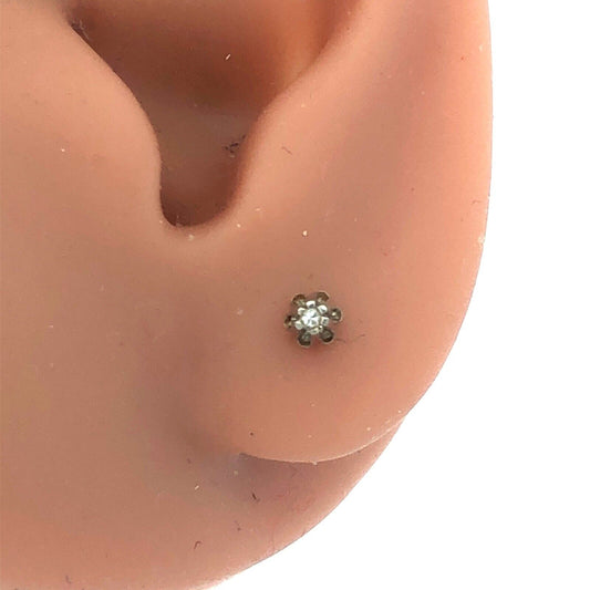 ]14K White Gold Round Diamond Flower Buttercup Starter Stud Earrings