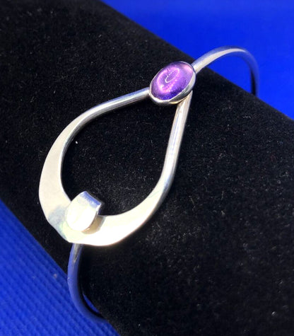 Oval Amethyst 925 Sterling Silver Cutout Hook Clasp Round Bangle Bracelet