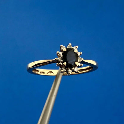 Gorgeous 10k Yellow Gold Oval Cut Sapphire Diamond Halo Small Ring Size 6.75