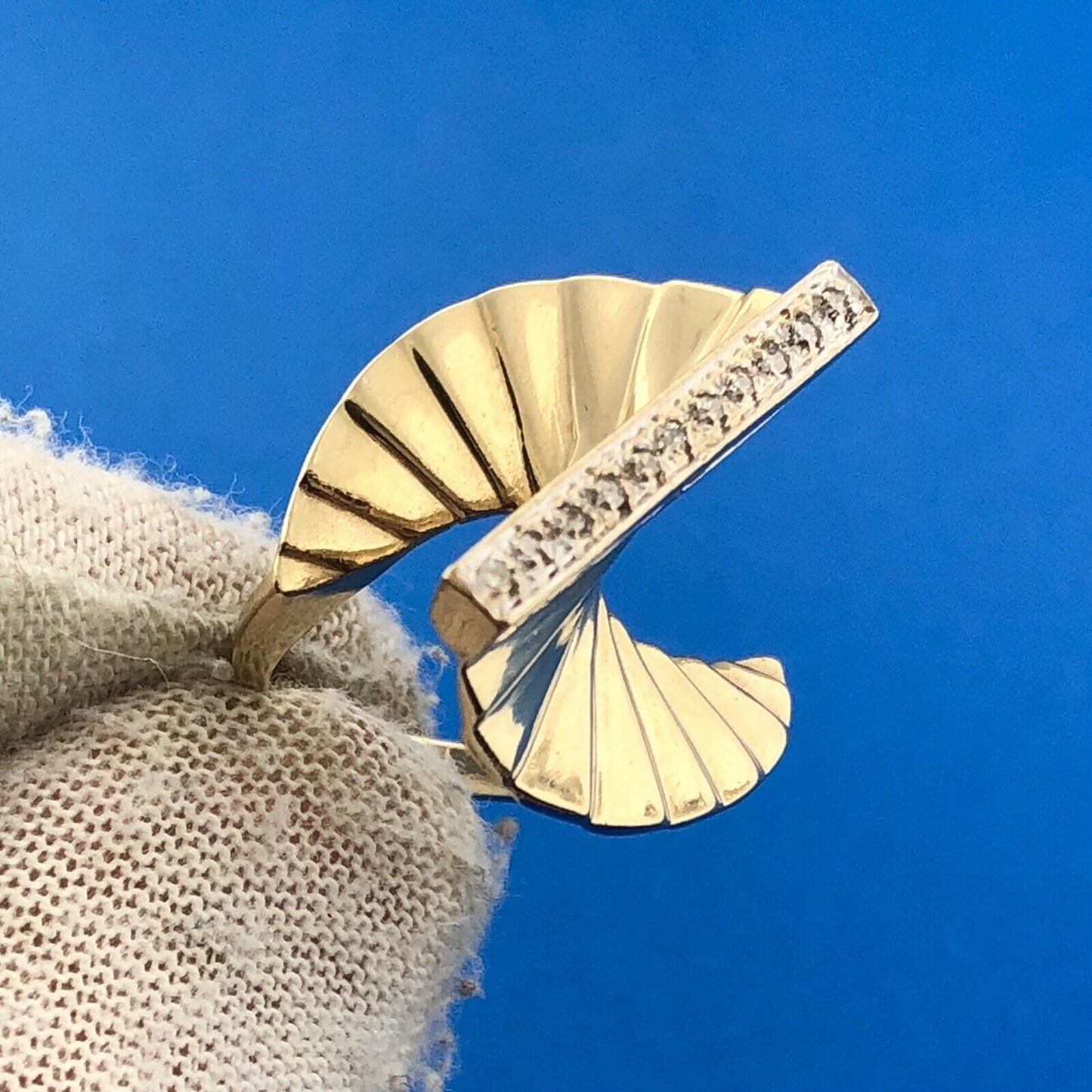 Unusual 10K Yellow Gold Diamond Spiral Fan Staircase Statement Cocktail Ring
