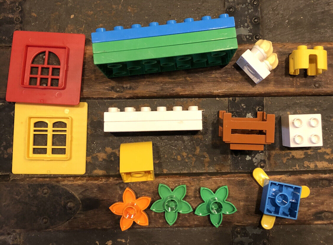 LEGO DUPLO Bricks Minifigs Cars Specialty Building Blocks 212 Piece Bulk Lot