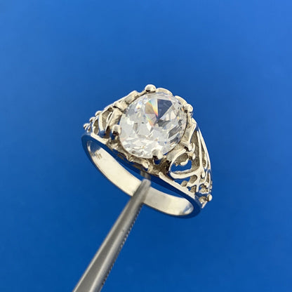 Designer 925 Sterling Silver Oval Cubic Zirconia Solitaire Sweetheart Dome Ring