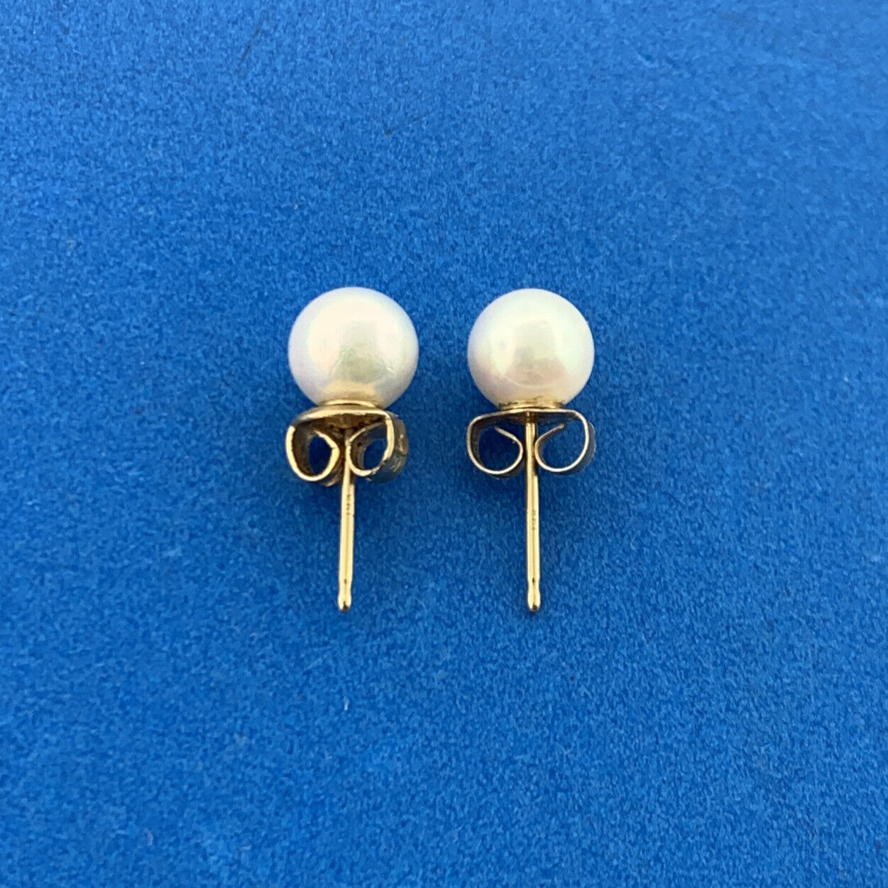 Gorgeous 14k Yellow Gold Cabochon 6mm White Pearl Friction Back Stud Earrings