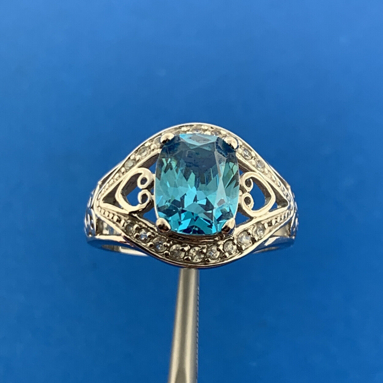 Designer 925 Sterling Silver Aqua Oval Cubic Zirconia White CZ Accent Ring