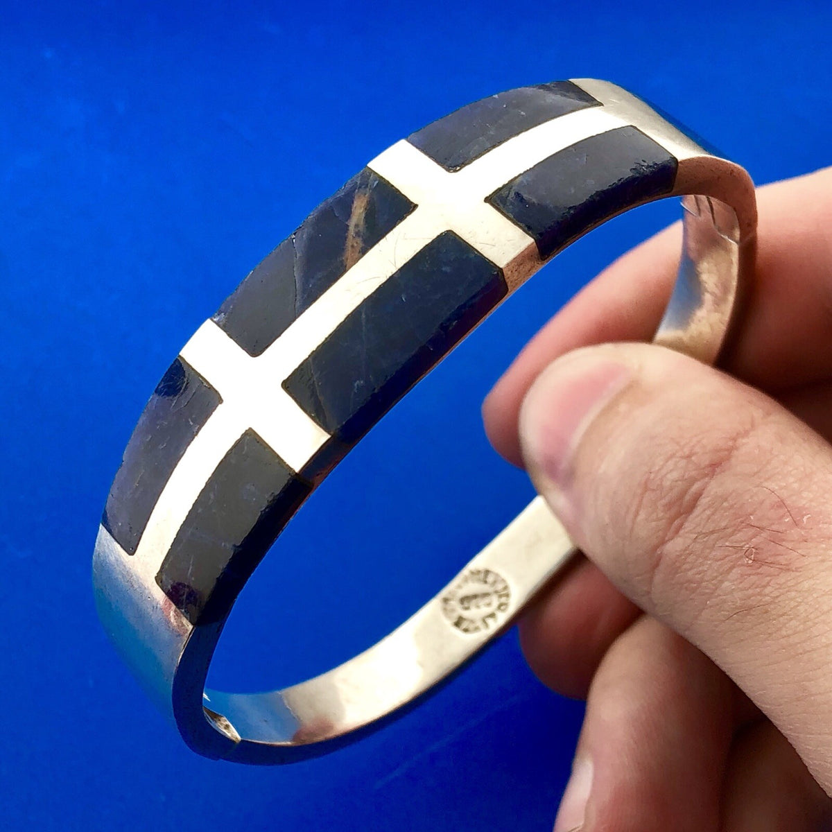Retro Taxco Artisan 925 Sterling Silver Lapis Lazuli Inlay Hinged Cuff Bracelet