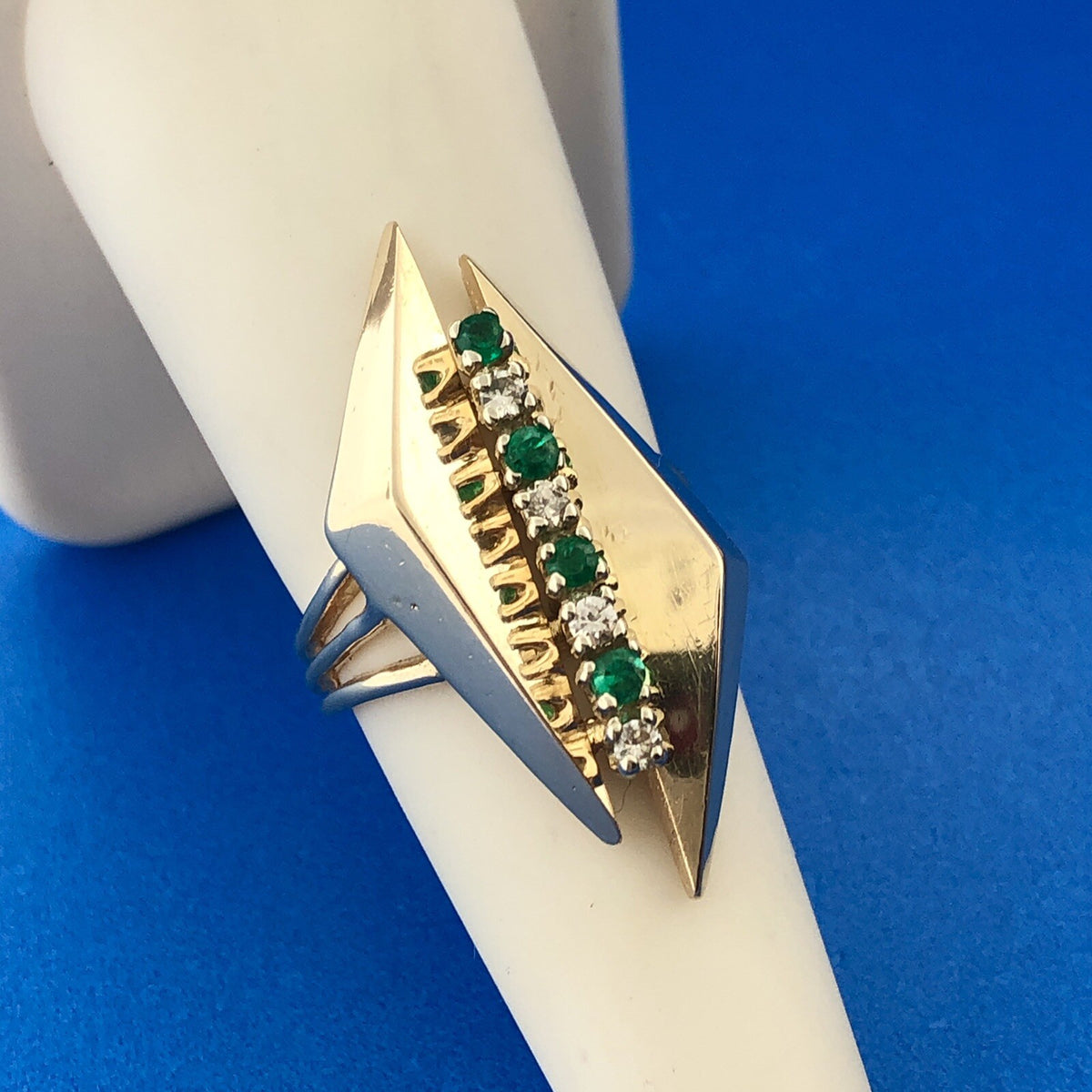 Designer Modernist 14k Yellow Gold Round Diamond Emerald Twin Triangle Ring