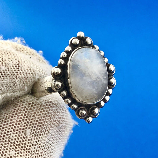Estate 925 Sterling Silver Oval Moonstone Cabochon Beaded Style Ring