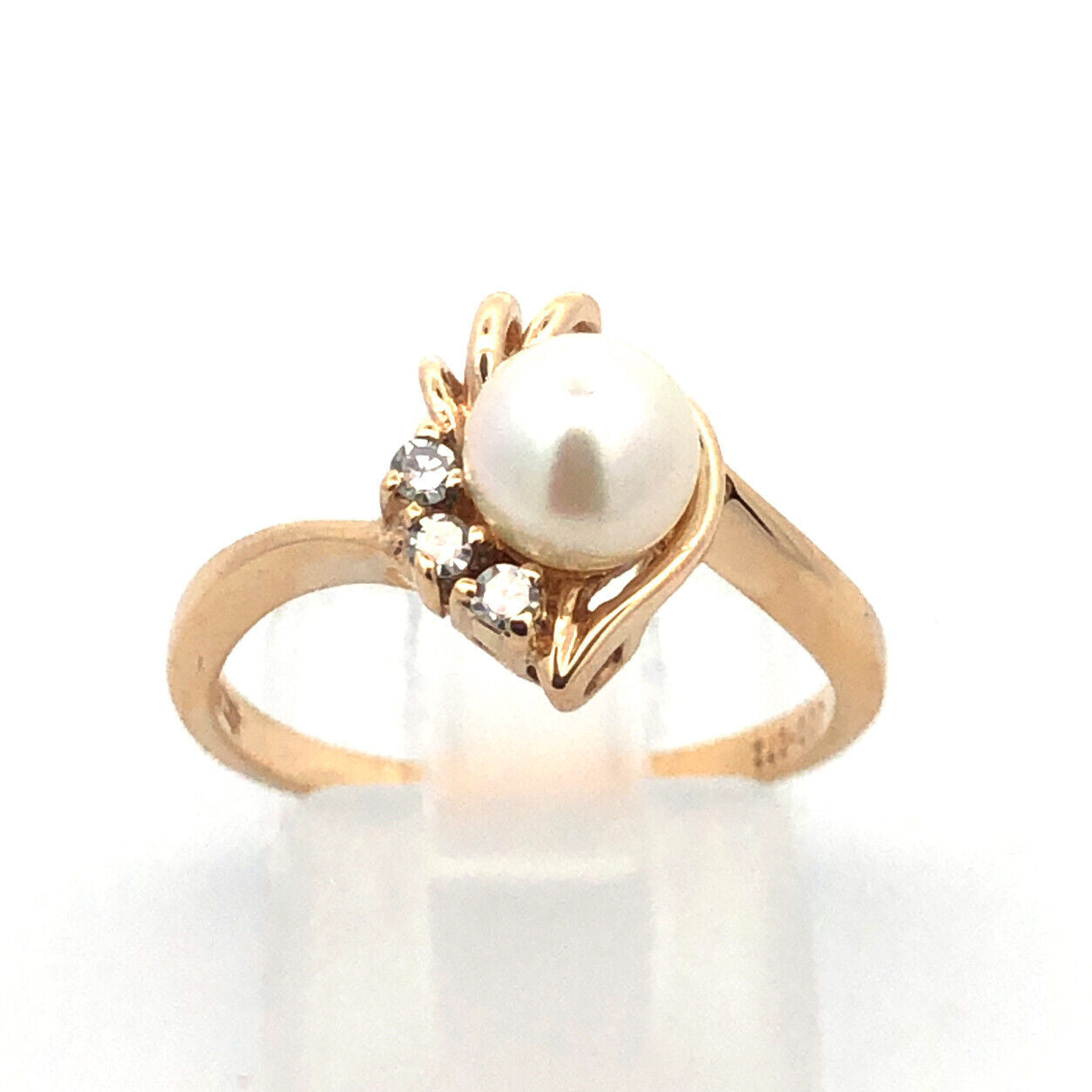 Designer JUB 10K Yellow Gold Round Pearl Round Diamond Accented Cocktail Ring