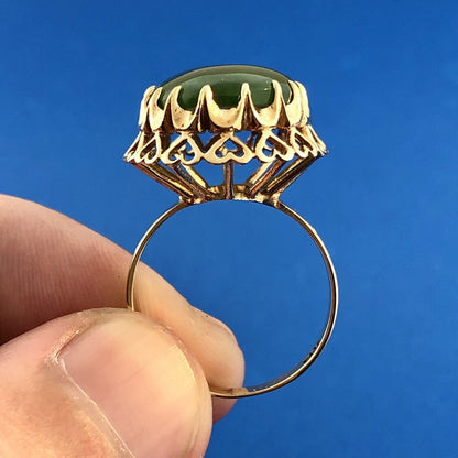 Estate 14K Yellow Gold Jade Jadeite Oval Cabochon Heart Scroll Cocktail Ring