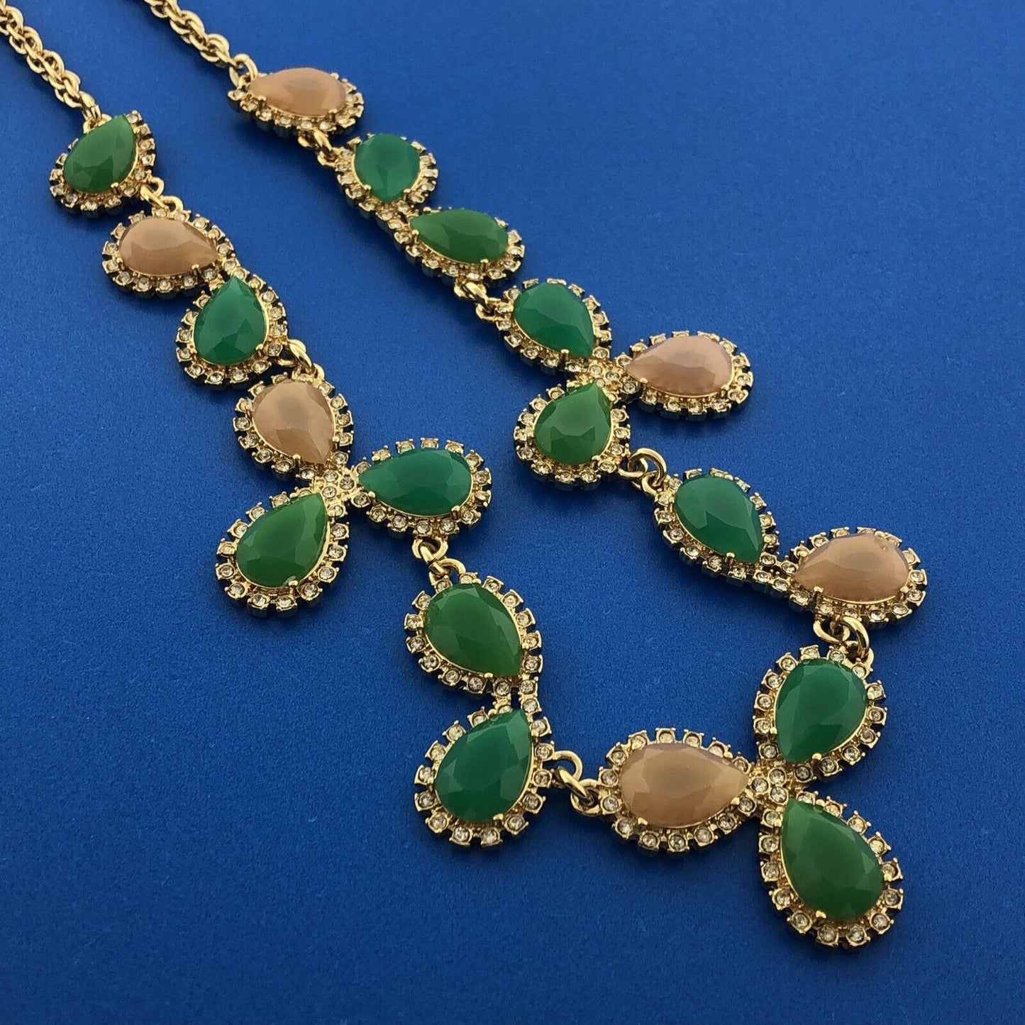 Kate Spade Gold Tone Rhinestone Glass Stone Floral Panel Collar Necklace W/Pouch