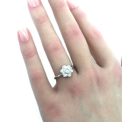Vintage 14K White Gold Diamond Flower Cluster Sweetheart Promise Engagement Ring