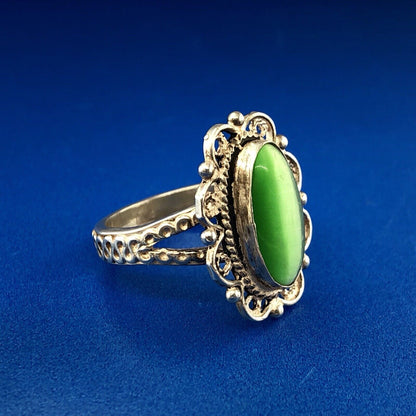 Bright Retro Sterling Silver 925 Green Tigers Eye Scroll Filigree Cocktail Ring
