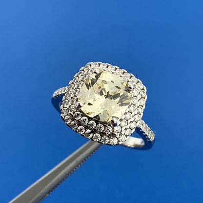 Stunning Sterling Silver 925 Cushion Cut Cream Quartz CZ Accent Ring Size 6