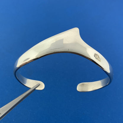 1980's Taxco Mexico Artist 950 Fine Silver Modernist Designer Wave Cuff Bracelet
