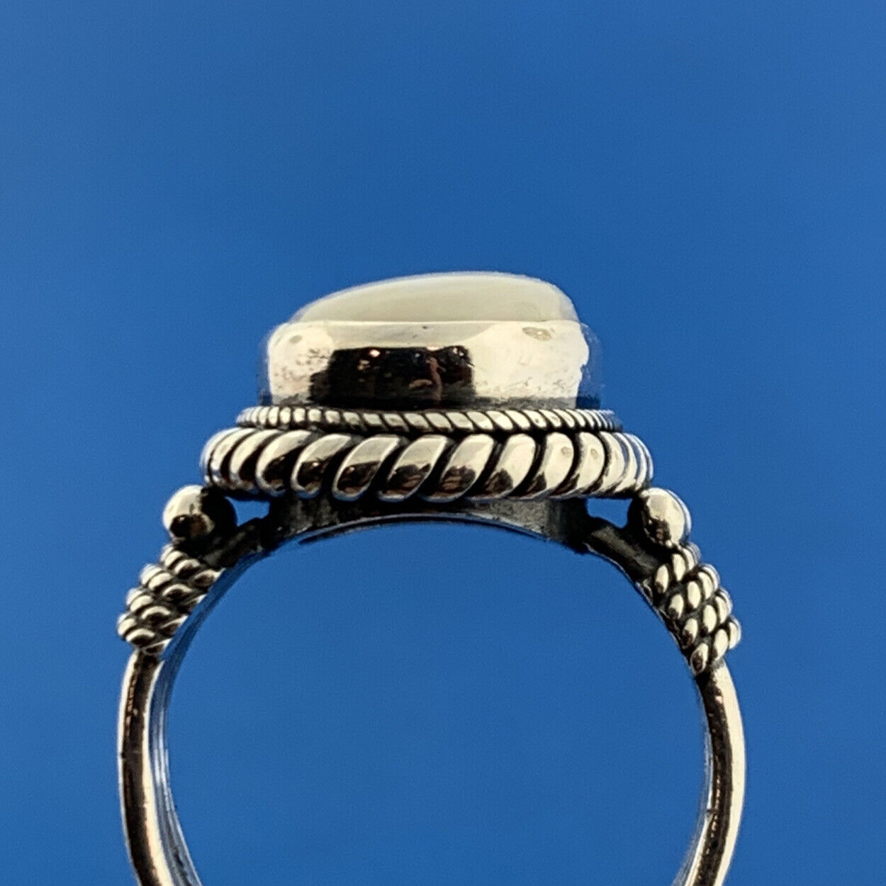 925 Sterling Silver Oval Opal Cabochon Solitaire Beaded Rope Design Ring