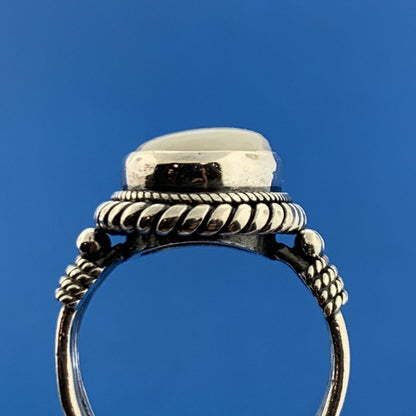 925 Sterling Silver Oval Opal Cabochon Solitaire Beaded Rope Design Ring