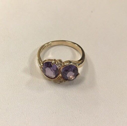 Vintage 10K Yellow Gold Oval Amethyst Diamond Accent Cocktail Ring Size 6