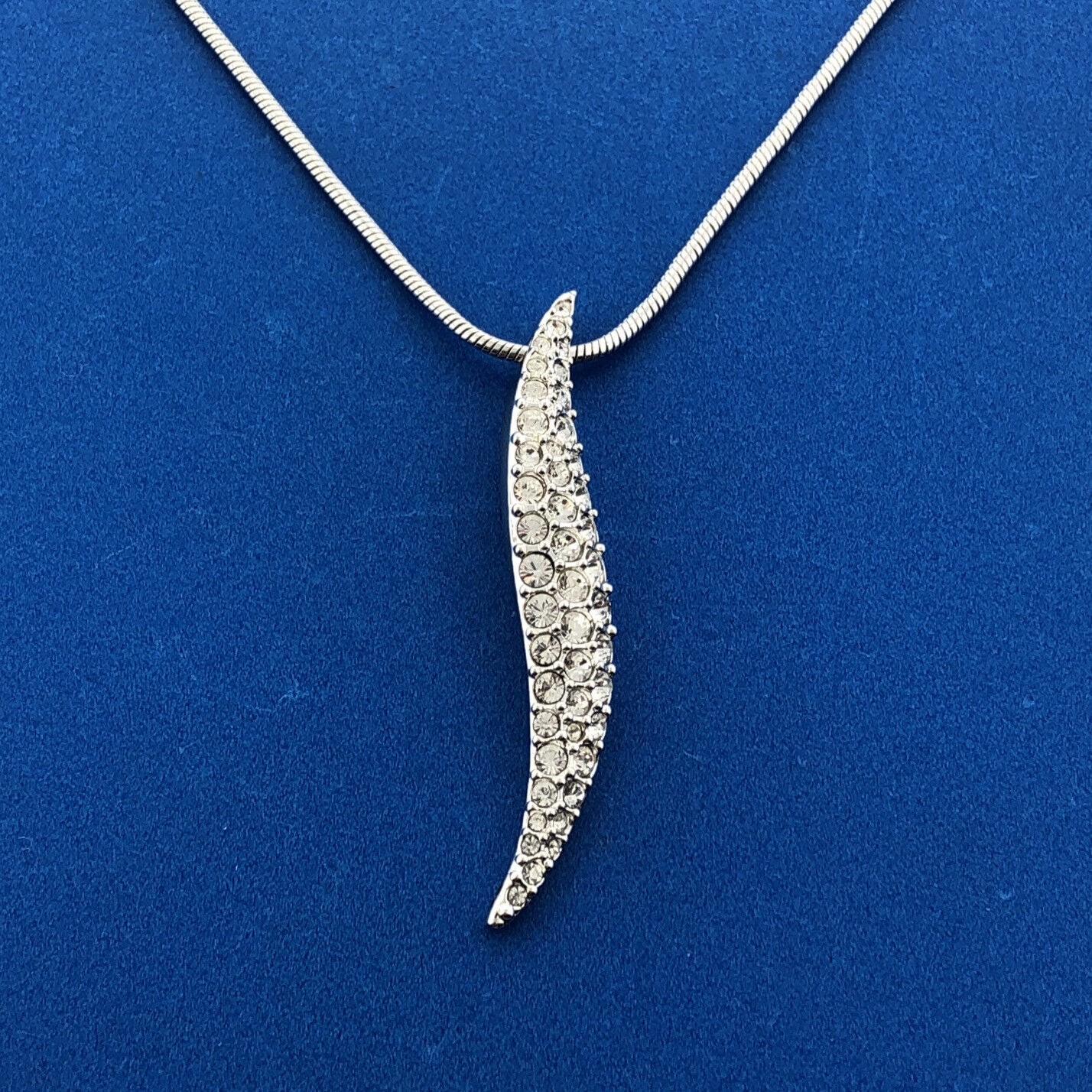 Stunning Silver Toned Round Cut Swarovski Crystal Abstract Line 17-18" Necklace