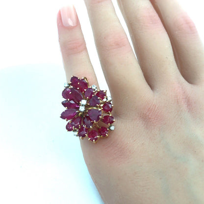 Exquisite Vintage 14K Yellow Gold Ruby Diamond Cluster Statement Cocktail Ring